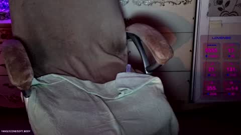 Hi Im Sofia             online show from 12/16/24, 01:00