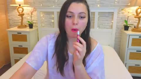 Snapshot of soft_lilly chatting on 02/06/26, 06:40 Lilly online show from 02/06/26, 06:40