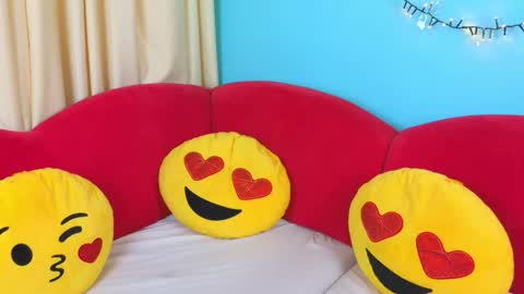 Snapshot of soft_lilly chatting on 02/24/26, 06:11 Lilly online show from 02/24/26, 06:11