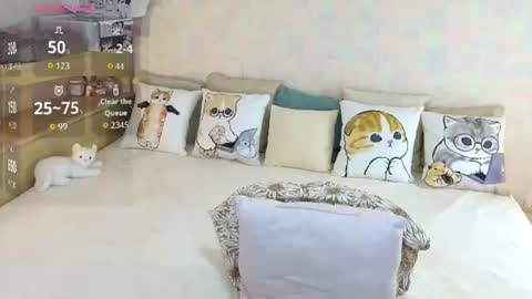 Snapshot of soft_purr_kitty chatting on 07/24/26, 04:27 Mia online show from 07/24/26, 04:27