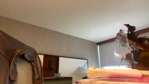 Chloe Kiwi online show from 04/22/26, 09:16