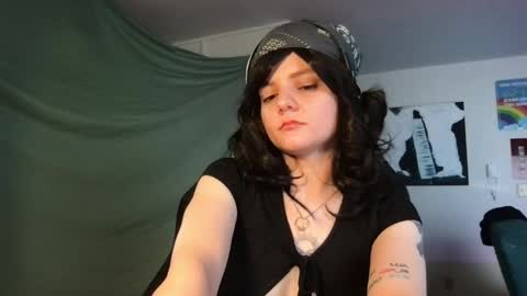 softgothlover online show from 04/01/26, 01:06