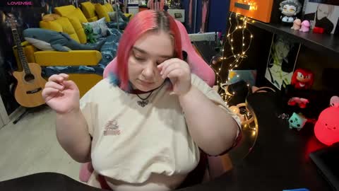 Sofie online show from 02/04/25, 02:39