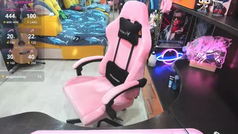 Sofie online show from 10/14/25, 04:46