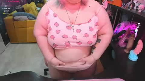Snapshot of softie_sofy chatting on 06/20/26, 02:47 Sofie online show from 06/20/26, 02:47