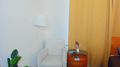 Alice online show from 11/05/25, 06:57