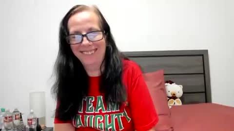 Soft Peach Goddess online show from 12/23/25, 03:37