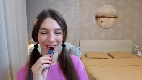 Snapshot of softwine chatting on 02/18/26, 05:20 Kelly online show from 02/18/26, 05:20