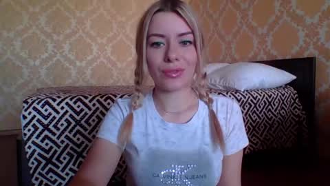 softy_aura online show from 05/28/26, 01:41