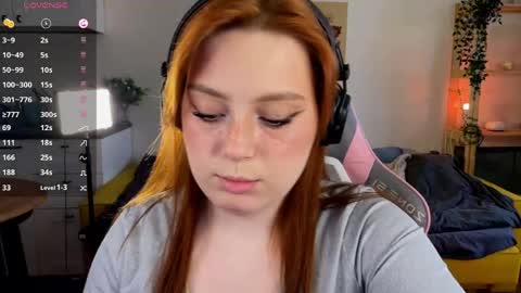 Snapshot of sofy_benson chatting on 04/30/26, 02:12 Sofy online show from 04/30/26, 02:12