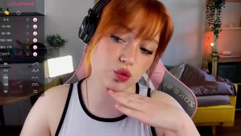 Snapshot of sofy_benson chatting on 05/27/26, 01:52 Sofy online show from 05/27/26, 01:52