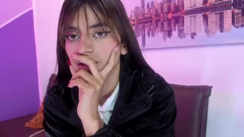 sofy_durand online show from 04/07/26, 11:54