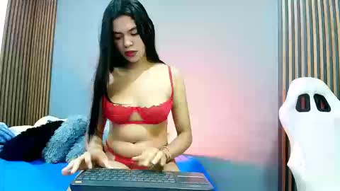 sofy west online show from 09/20/25, 10:44