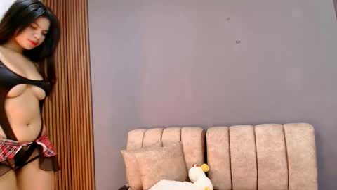 sofy west online show from 12/21/25, 11:23