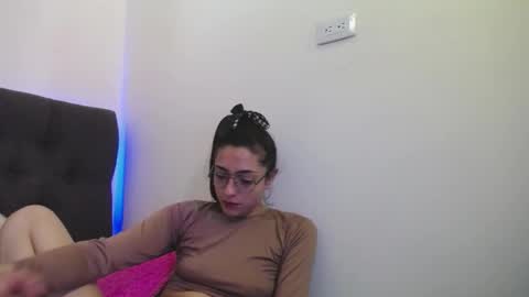 Snapshot of sofya_n_andy_ chatting on 10/20/25, 08:20 sofya_n_andy_ online show from 10/20/25, 08:20