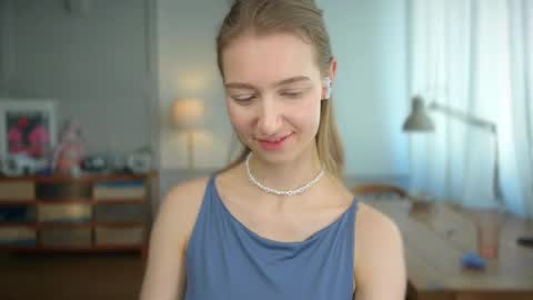 Bella online show from 02/25/25, 11:08