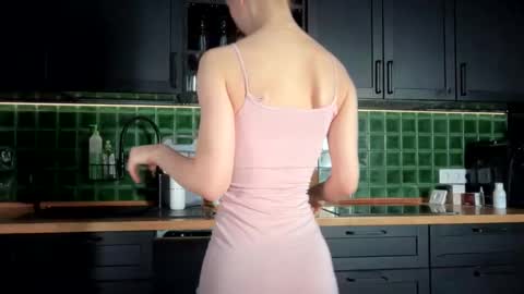 Bella online show from 03/08/26, 04:27