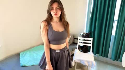 Elisa online show from 05/09/26, 01:11