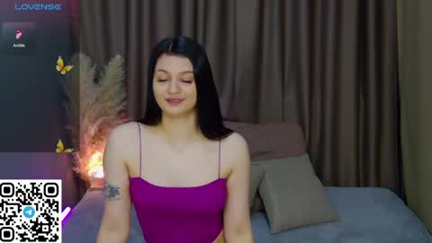 Snapshot of solazolaa chatting on 04/24/26, 01:52 Sonya online show from 04/24/26, 01:52