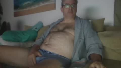 Snapshot of soldierdoc chatting on 10/29/25, 10:39 soldierdoc online show from 10/29/25, 10:39