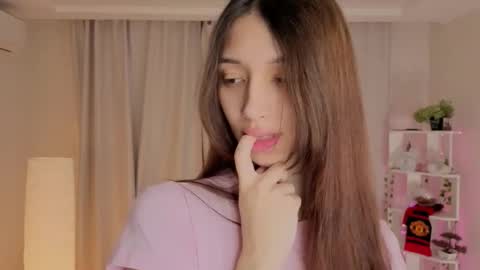 Monica online show from 11/12/25, 04:35