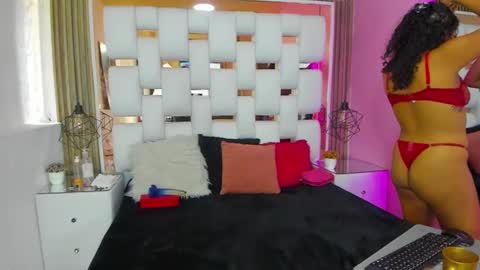 Snapshot of solevanss chatting on 03/01/25, 07:48 Sol Evans online show from 03/01/25, 07:48