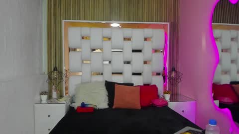 Snapshot of solevanss chatting on 03/01/25, 10:53 Sol Evans online show from 03/01/25, 10:53