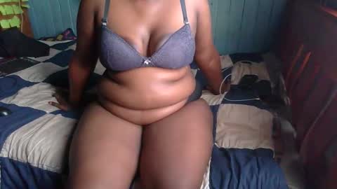 Snapshot of sollybunny chatting on 02/02/26, 03:00 Solly bunny online show from 02/02/26, 03:00