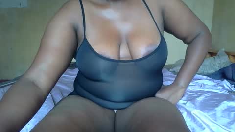 Snapshot of sollybunny chatting on 02/15/26, 07:38 Solly bunny online show from 02/15/26, 07:38