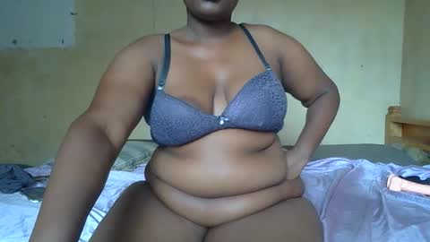 Snapshot of sollybunny chatting on 02/22/26, 07:51 Solly bunny online show from 02/22/26, 07:51