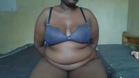 Snapshot of sollybunny chatting on 03/02/26, 02:46 Solly bunny online show from 03/02/26, 02:46