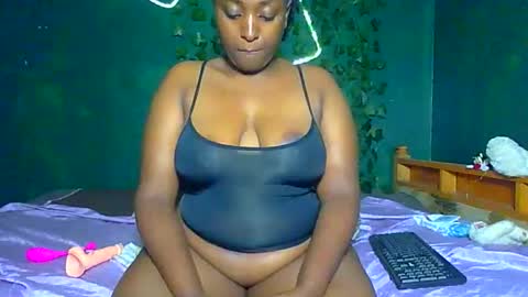 Snapshot of sollybunny chatting on 05/18/26, 12:07 Solly bunny online show from 05/18/26, 12:07