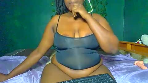 Snapshot of sollybunny chatting on 05/27/26, 12:51 Solly bunny online show from 05/27/26, 12:51
