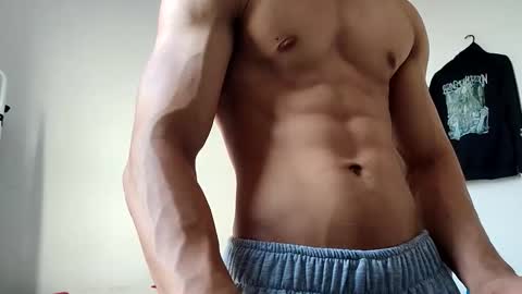 Hi Im Weller Check my Bio  online show from 03/06/26, 10:28