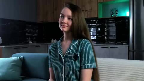 Snapshot of sommerbadders chatting on 02/26/26, 01:48 Marie online show from 02/26/26, 01:48