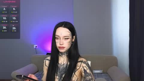 Snapshot of somniya chatting on 04/23/26, 11:53 somniya online show from 04/23/26, 11:53