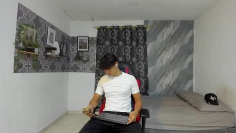 son_hades online show from 04/09/26, 03:39