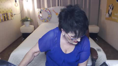 sondrariddle online show from 05/25/26, 06:47