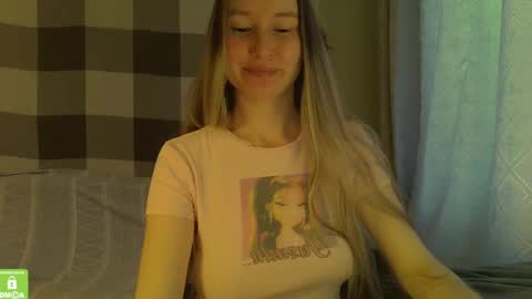 Snapshot of song_to_the_siren chatting on 12/11/24, 10:03 Mary online show from 12/11/24, 10:03