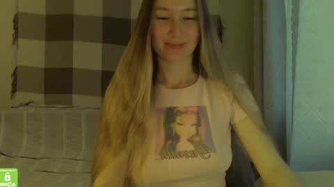 Snapshot of song_to_the_siren chatting on 01/15/25, 10:17 Mary online show from 01/15/25, 10:17