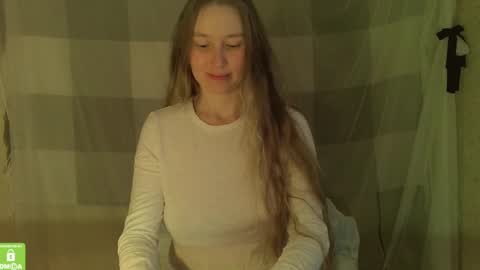 Snapshot of song_to_the_siren chatting on 03/12/25, 02:45 Mary online show from 03/12/25, 02:45