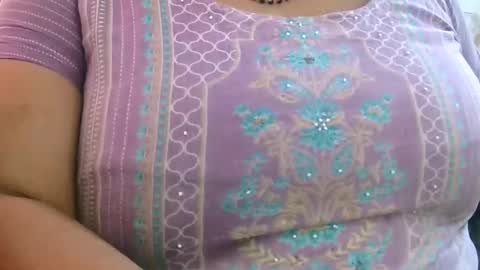 soni88888 online show from 12/04/24, 05:49