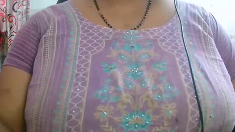soni88888 online show from 12/04/24, 11:19