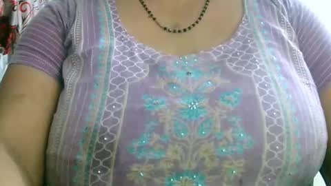 soni88888 online show from 12/04/24, 02:48