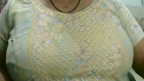 soni88888 online show from 12/05/24, 02:00