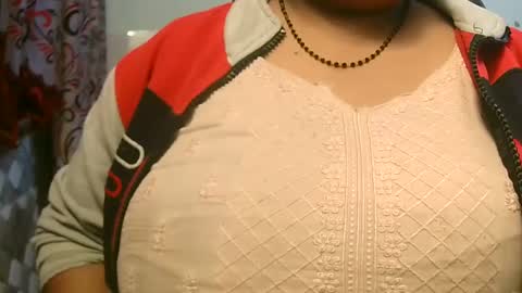 soni88888 online show from 12/08/24, 02:52
