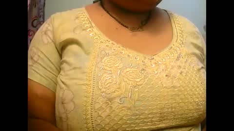 soni88888 online show from 12/13/24, 05:16