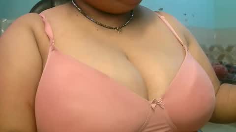 soni88888 online show from 02/17/26, 08:11