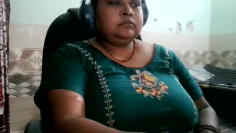 Snapshot of soni88888 chatting on 07/12/26, 02:41 soni88888 online show from 07/12/26, 02:41