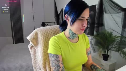 Snapshot of sonia_blond chatting on 01/06/26, 07:12 Sonia online show from 01/06/26, 07:12